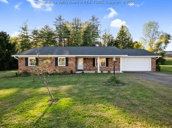 13 Lynn Ln, Scott Depot, WV 25560