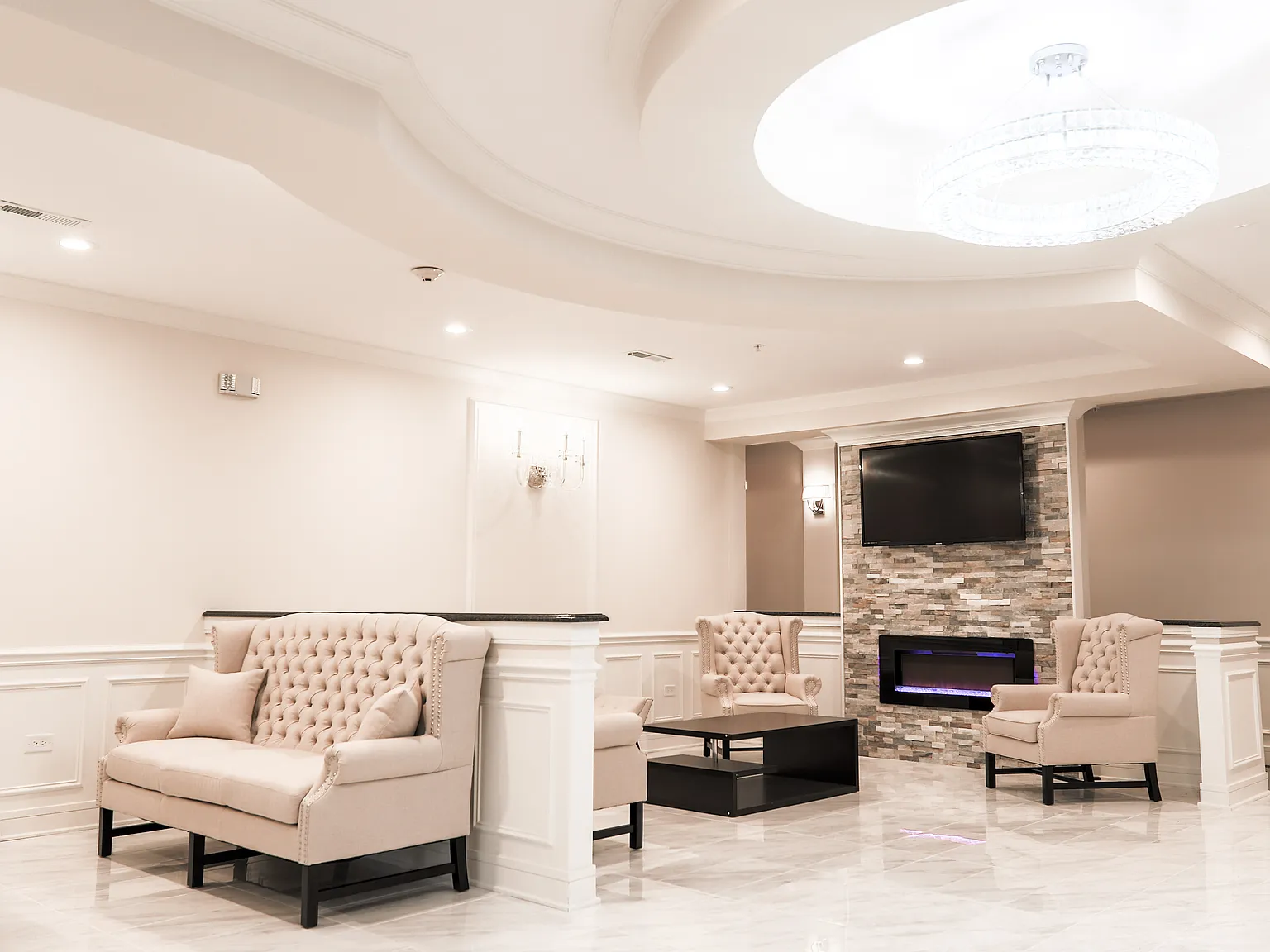 A&K Luxury Apartments — Photo 3
