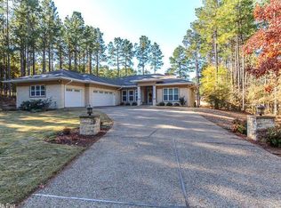 30 Manzanares Dr, Hot Springs Village, AR 71909