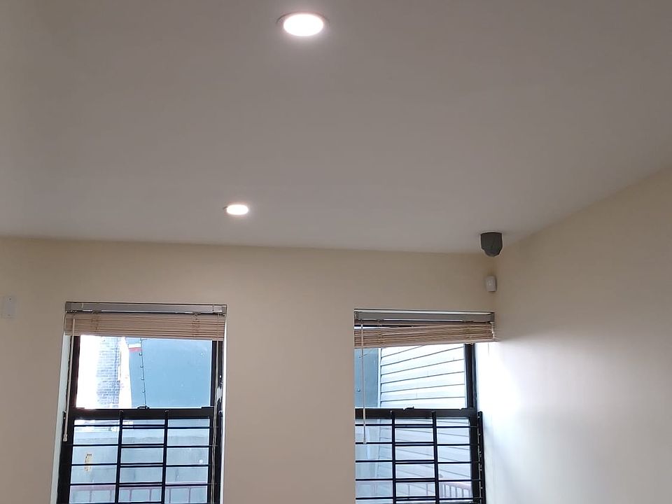 Building Photo 3