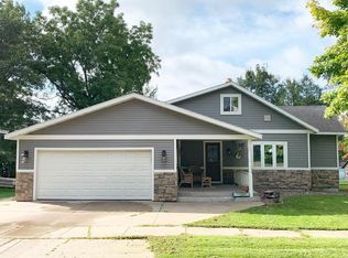 302 E Main St, Thorp, WI 54771