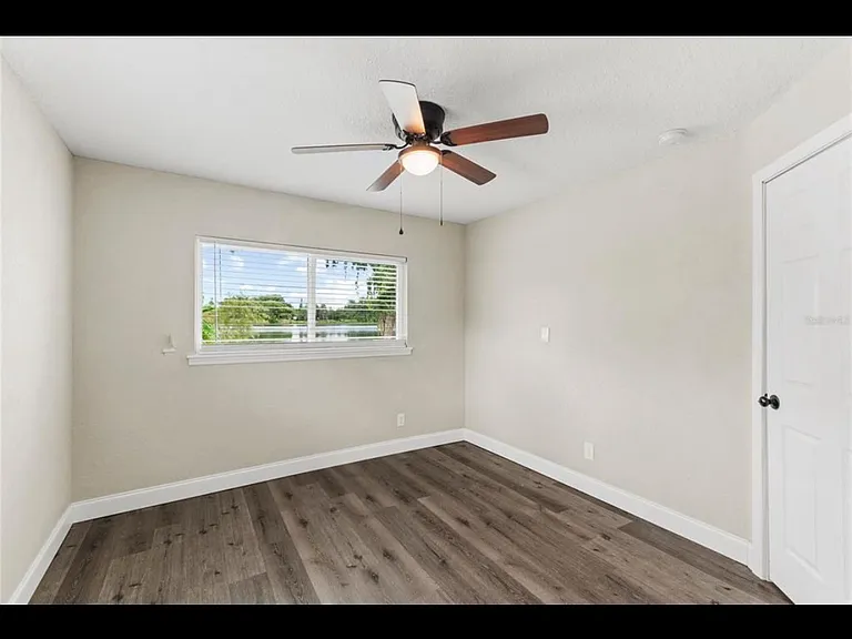 840 Bethune Dr — Photo 17