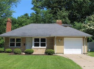215 Beeler Dr, Berea, OH