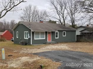 307 W Sewell St, Pageland, SC 29728