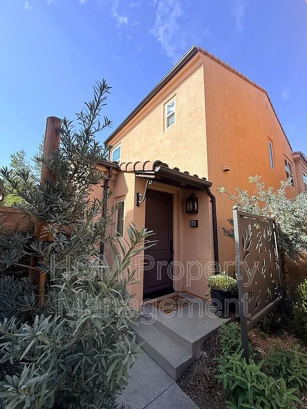 3 bed, 2.5 bath, 1646 sqft, $4,595 — Photo 1