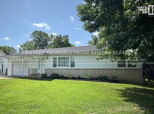 1 W Montgomery St, Fayetteville, AR 72701