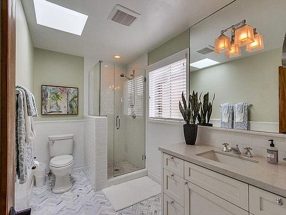4th image of 721 Avalon Ct