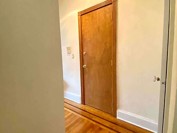 4th image of 22-44 29th St #1A