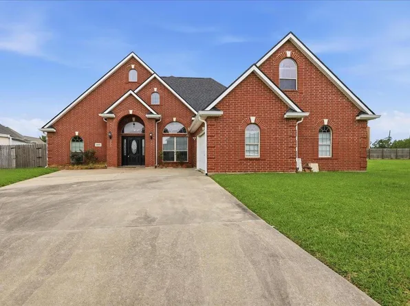 3325 Roshan Ct, Port Arthur, TX 77642