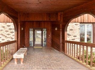 3959 S 119th St, Greenfield, WI 53228