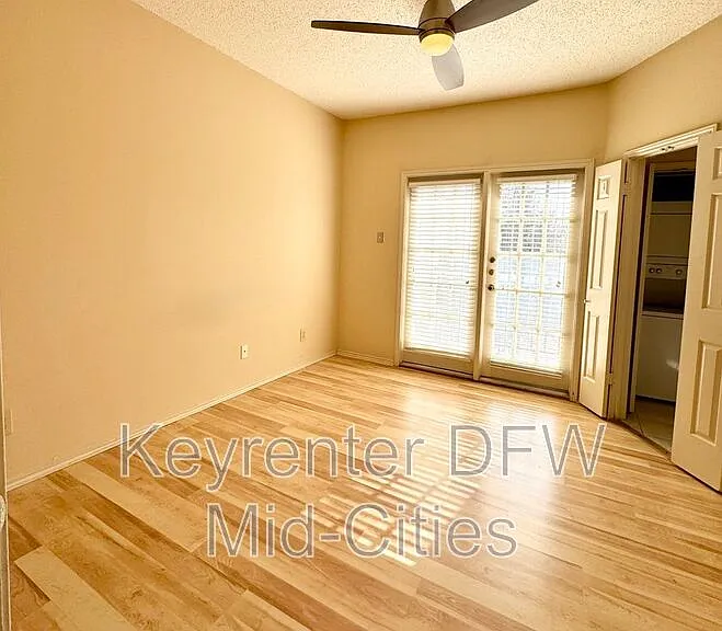 4800 W Lovers Ln #405 — Photo 9