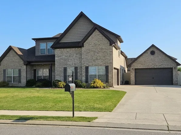 2911 Firerock Dr W, Murfreesboro, TN 37128