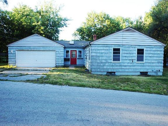 2nd image of 8418 Boone Blvd