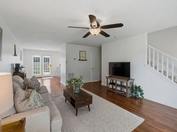 919 Seven Oaks Blvd, Smyrna, TN 37167