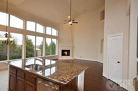 3rd image of 2388 Dumas Dr