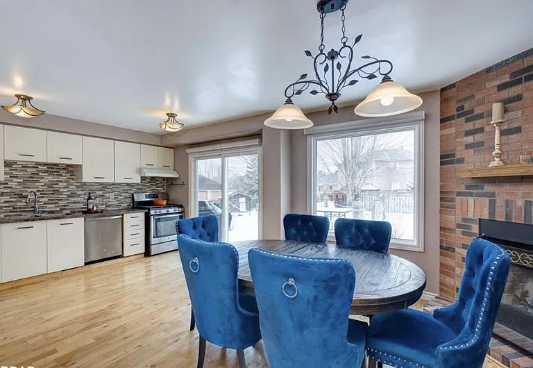 21 Delaney Cres #ALL — Photo 6
