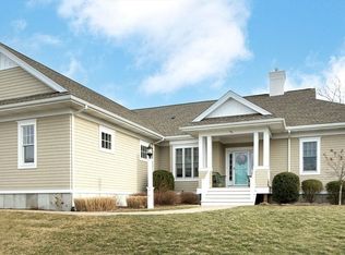 98 Chittenden Ln #98, Cohasset, MA 02025