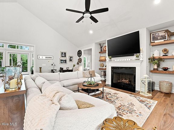 4th image of 180 Vista Ridge W