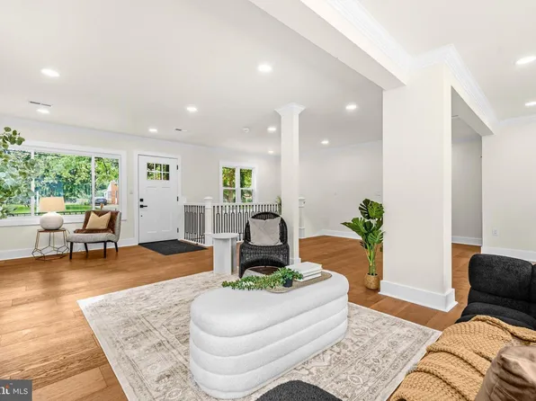 703 Northwest Dr, Silver Spring, MD 20901