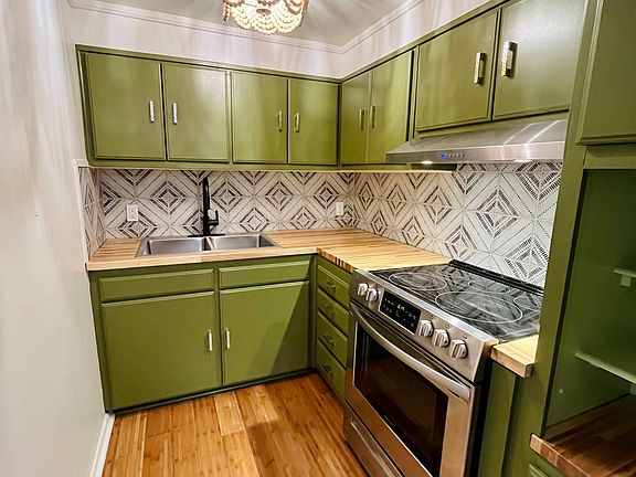 5th image of 503 E 61st St