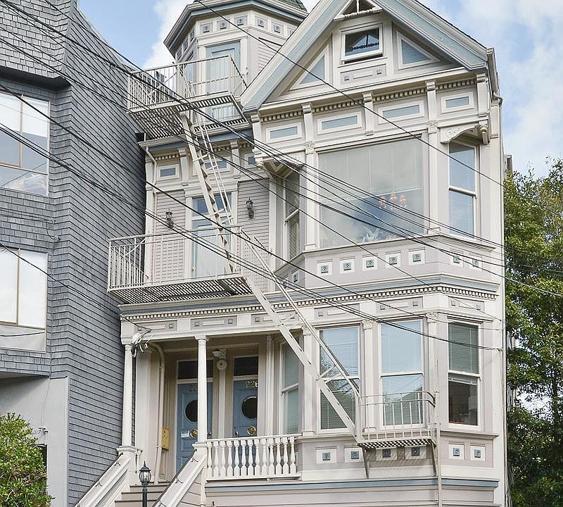 1st image of 228 Grattan St #1