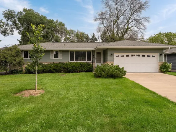 4640 Independence Ave N, New Hope, MN 55428