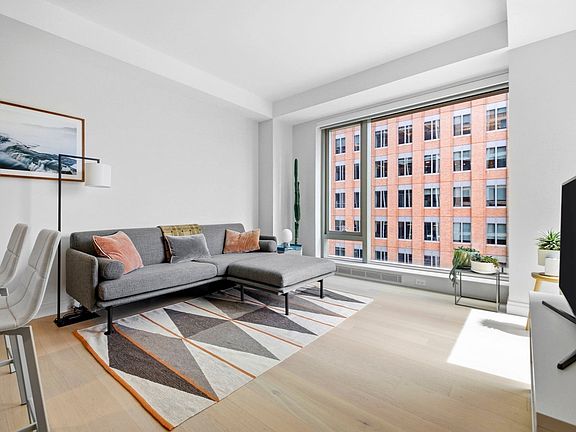 4th image of 135 Seaport Blvd #1016