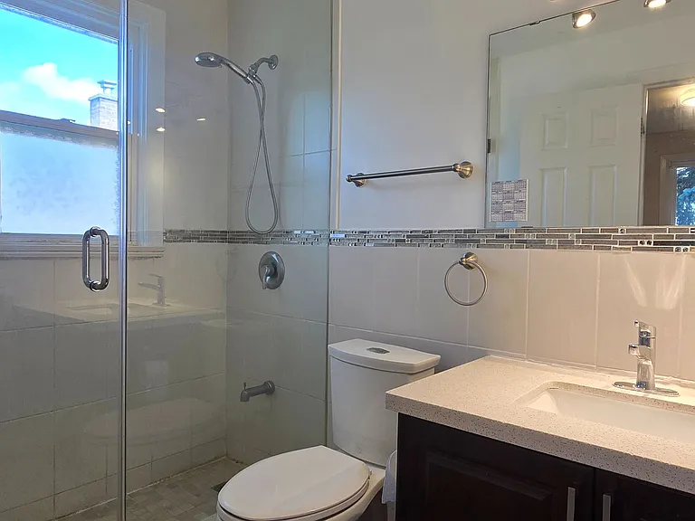 68 Meadowview Ave #ROOM MB — Photo 3