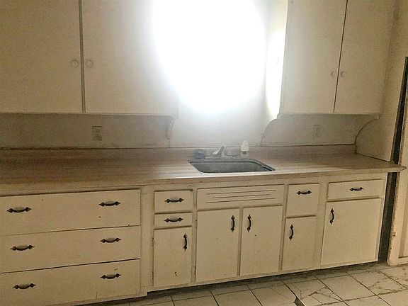 5th image of 1003 N Missouri Ave