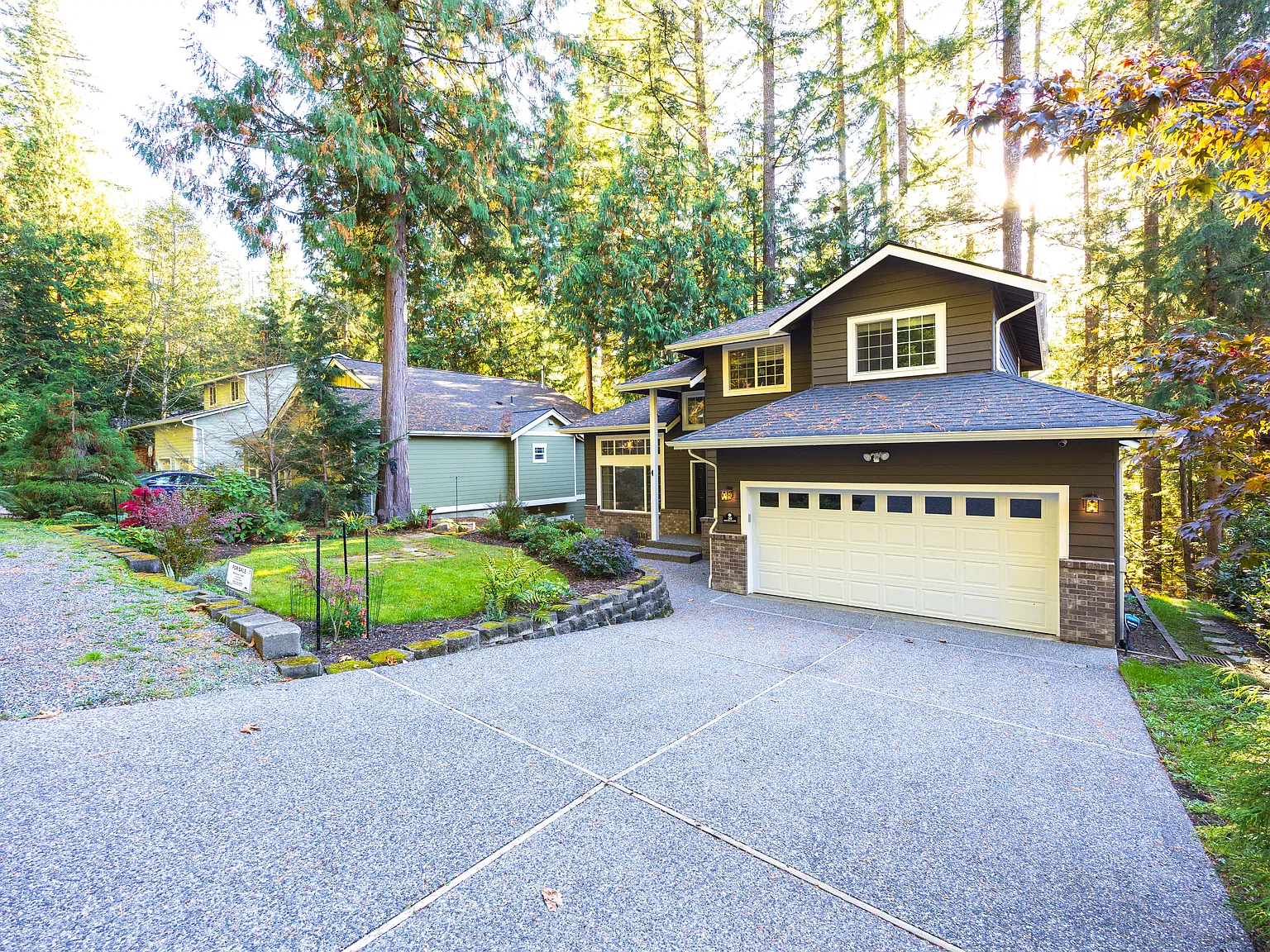 4 bed, 3.5 bath, 2556 sqft, $3,650 — Photo 2