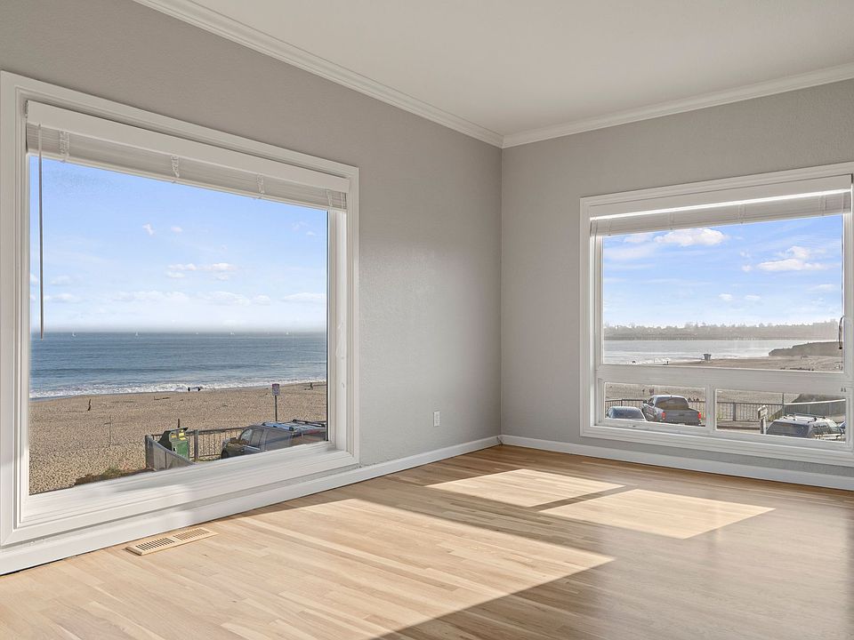 1st image of 1703 E Cliff Dr #3