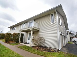 496 Eastbrooke Ln, Rochester, NY 14618