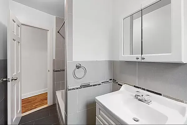 Rented by REAL New York | media 8