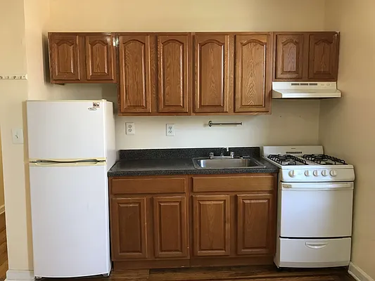 Rented by BRICK & GALO REALTY CORP | media 8