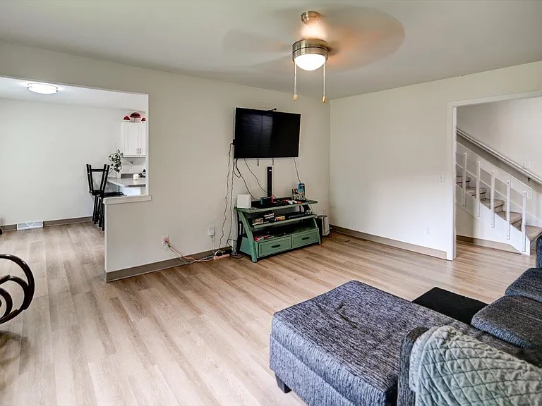 2305 McKenna Blvd — Photo 13