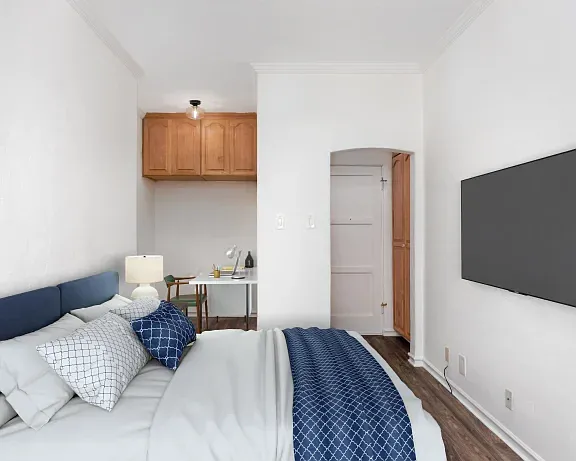 132 S Bedford Dr #103 — Photo 5