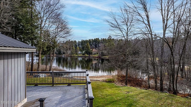 4th image of 110 Hemlock Drive