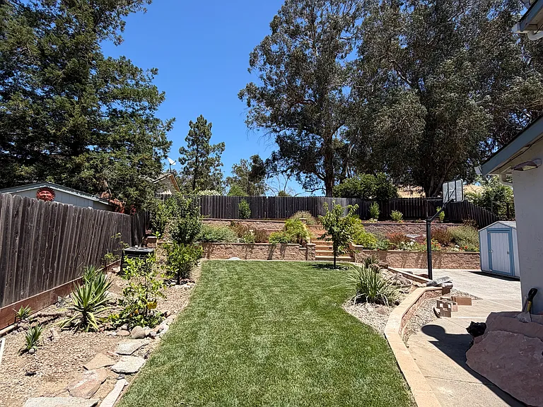 1619 Beechwood Dr — Photo 12