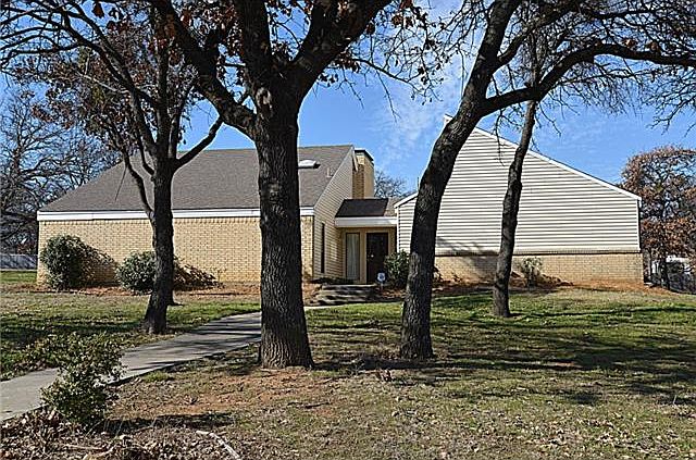 1st image of 912 Meadow Dr