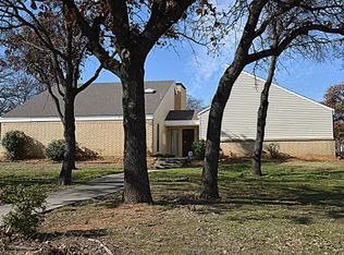 912 Meadow Dr, Copper Canyon, TX 75077