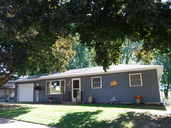 915 South AVENUE, Lomira, WI 53048