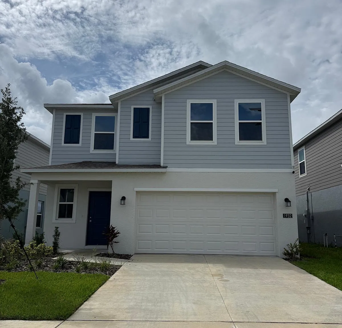 5 bed, 2.5 bath, 2112 sqft, $2,280 — Photo 1