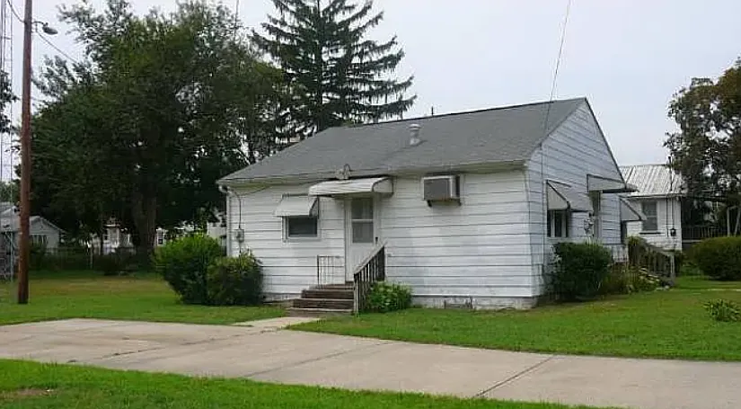 2 bed, 744 sqft, $1,650 — Photo 1