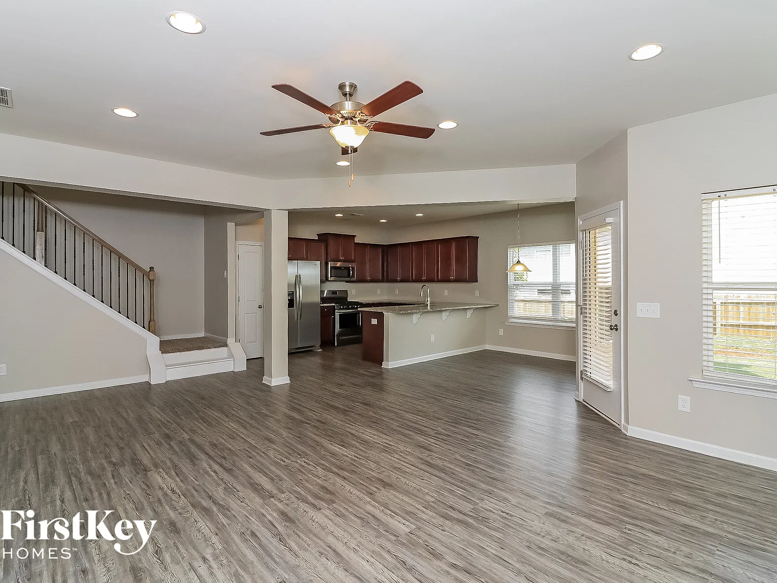 3 bed, 2.5 bath, 1844 sqft, $2,670 — Photo 3
