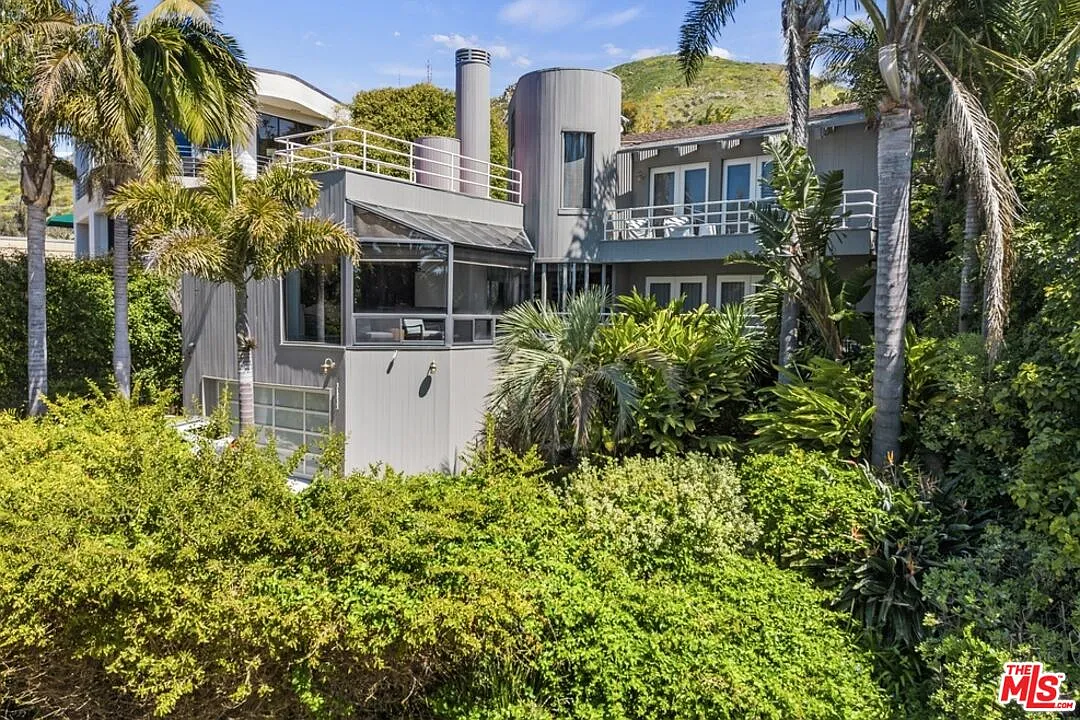 3 bed, 3.0 bath, 2200 sqft, $30,000 — Photo 4