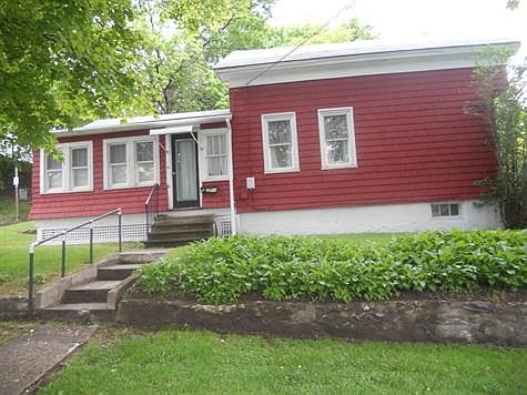 11 Lincoln St, Adams, MA