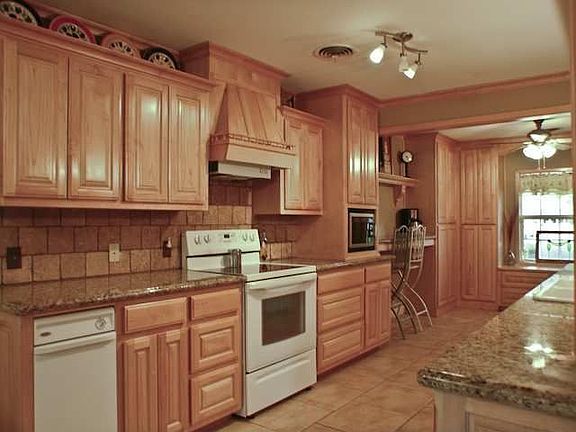 4th image of 5715 Serene Dr