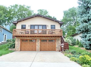 720 East St, Lemont, IL 60439