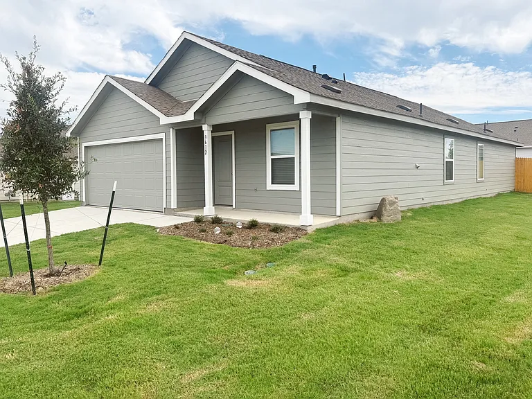 3612 Chambray Dr — Photo 3