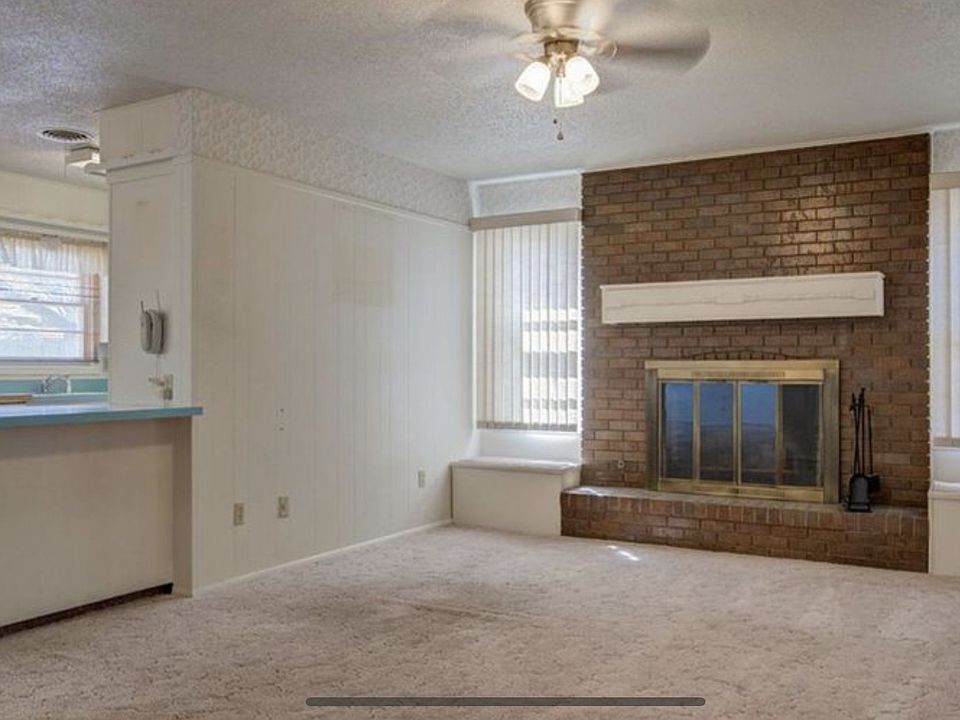 2nd image of 4715 47th St